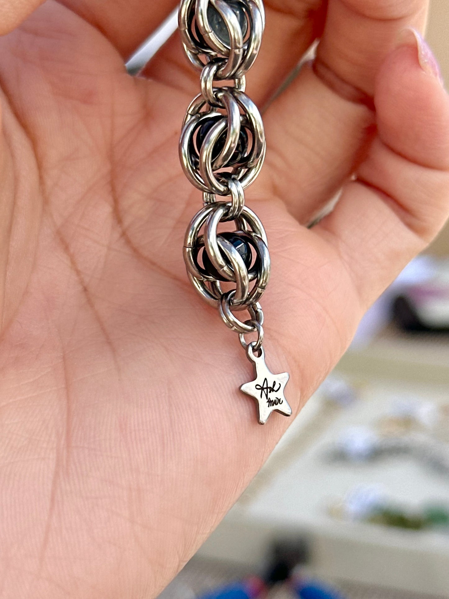 Charm - Captive Sardonyx Chainmail