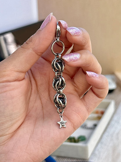 Charm - Captive Sardonyx Chainmail