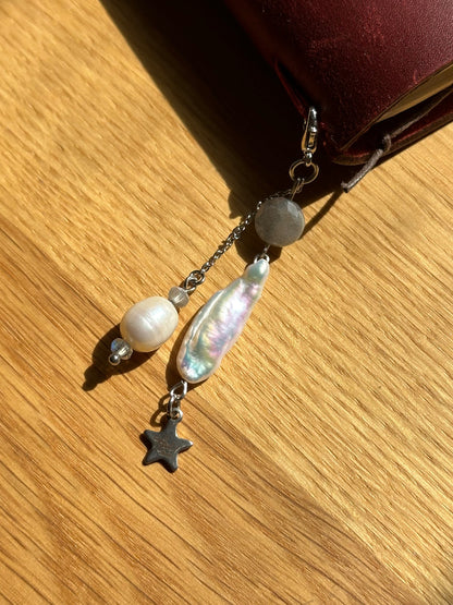 Charm - Freshwater Pearl & Labradorite